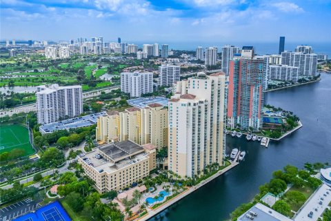 Condo in Aventura, Florida, 3 bedrooms  № 1233898 - photo 7