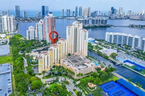 Condominio en venta en Aventura, Florida, 3 dormitorios, 160.72 m2 № 1233898 - foto 2