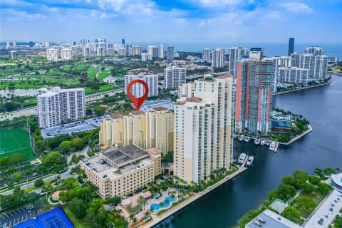 Condominio en venta en Aventura, Florida, 3 dormitorios, 160.72 m2 № 1233898 - foto 6