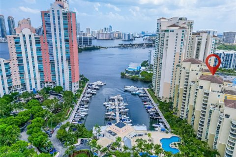 Condominio en venta en Aventura, Florida, 3 dormitorios, 160.72 m2 № 1233898 - foto 10