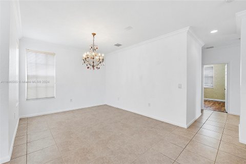 House in Miramar, Florida 6 bedrooms, 296.54 sq.m. № 1380578 - photo 10