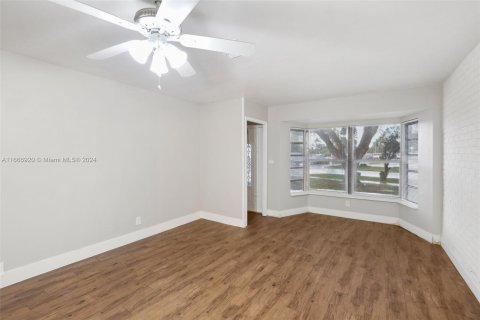 Casa en venta en Margate, Florida, 3 dormitorios, 163.32 m2 № 1380619 - foto 3