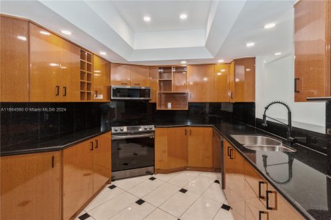 Copropriété à vendre à Miami, Floride: 2 chambres, 114.18 m2 № 1380621 - photo 6