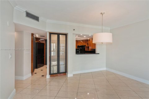 Copropriété à vendre à Miami, Floride: 2 chambres, 114.18 m2 № 1380621 - photo 4