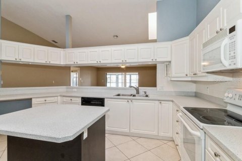 Villa ou maison à vendre à Punta Gorda, Floride: 3 chambres, 232.26 m2 № 622819 - photo 13