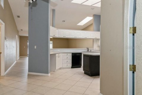 Villa ou maison à vendre à Punta Gorda, Floride: 3 chambres, 232.26 m2 № 622819 - photo 11
