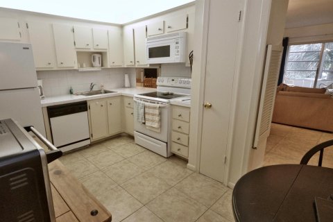 Condo in Lauderhill, Florida, 1 bedroom  № 945217 - photo 14