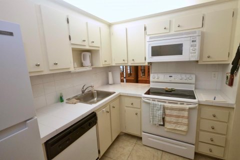 Condo in Lauderhill, Florida, 1 bedroom  № 945217 - photo 13