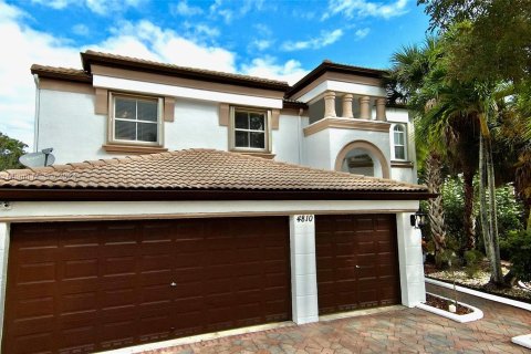 Casa en venta en Miramar, Florida, 5 dormitorios, 371.05 m2 № 1280784 - foto 1