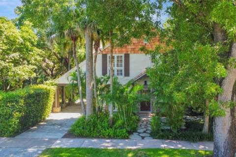 Casa en venta en Coral Gables, Florida, 4 dormitorios, 273.04 m2 № 1280825 - foto 2