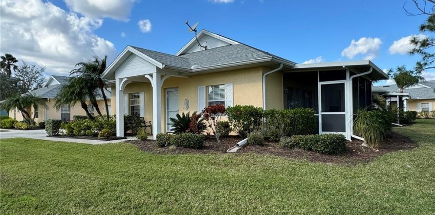 Duplex in Punta Gorda, Florida 2 bedrooms, 172.05 sq.m. № 1273607