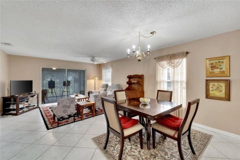 Condominio en venta en Sun City Center, Florida, 2 dormitorios, 99.68 m2 № 1385179 - foto 10