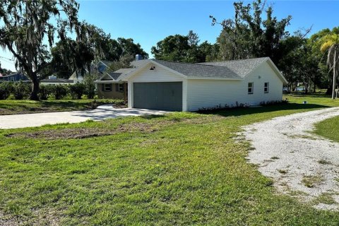 House in Lutz, Florida 3 bedrooms, 182.46 sq.m. № 533554 - photo 5
