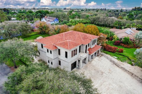 House in Davie, Florida 5 bedrooms, 559.18 sq.m. № 993606 - photo 11