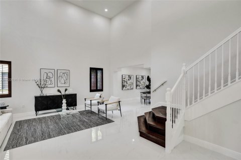 Villa ou maison à vendre à Cutler Bay, Floride: 5 chambres, 366.5 m2 № 1270065 - photo 6