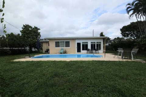 House in Hollywood, Florida 3 bedrooms, 140 sq.m. № 1380607 - photo 13