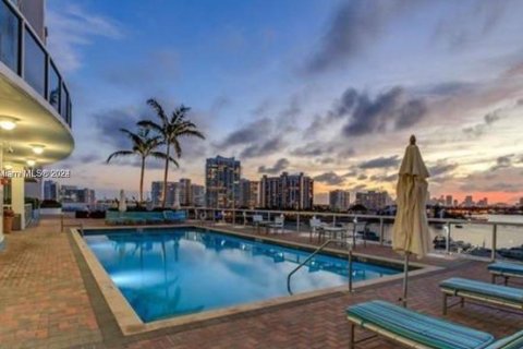 Condominio en venta en Miami Beach, Florida, 1 dormitorio, 76.18 m2 № 1388364 - foto 30