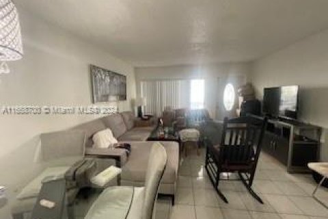 Copropriété à vendre à Hallandale Beach, Floride: 1 chambre, 55.65 m2 № 1388329 - photo 8