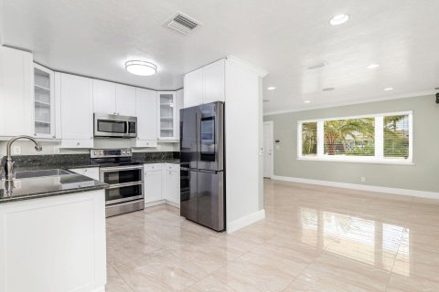 Casa en venta en West Palm Beach, Florida, 3 dormitorios, 158.77 m2 № 1118115 - foto 24