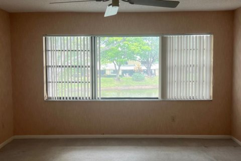 Condo in Boynton Beach, Florida, 2 bedrooms  № 1118038 - photo 4