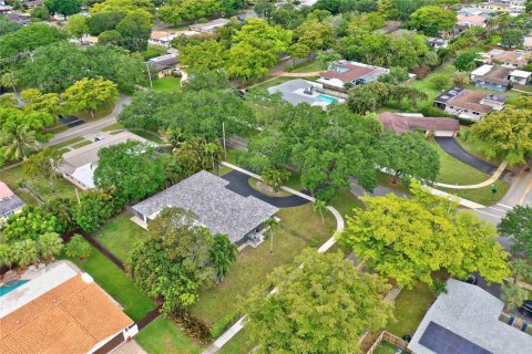 Villa ou maison à vendre à Plantation, Floride: 4 chambres, 218.23 m2 № 1100270 - photo 9