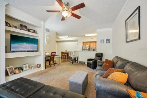 Condo in Orlando, Florida, 1 bedroom  № 1317480 - photo 8