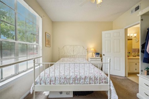 Condo in Orlando, Florida, 1 bedroom  № 1317480 - photo 17