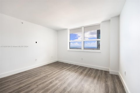 Condo in Miami, Florida, 1 bedroom  № 1282837 - photo 12