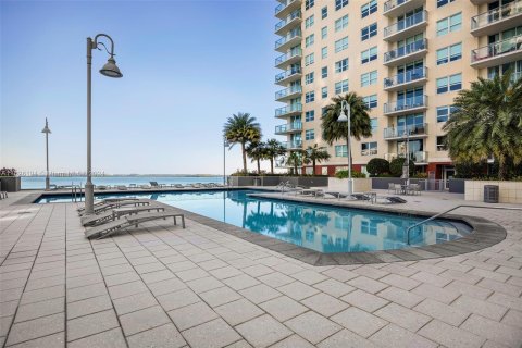 Condo in Miami, Florida, 1 bedroom  № 1282837 - photo 27