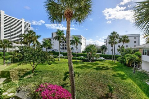 Condo in Boca Raton, Florida, 2 bedrooms  № 1177456 - photo 1