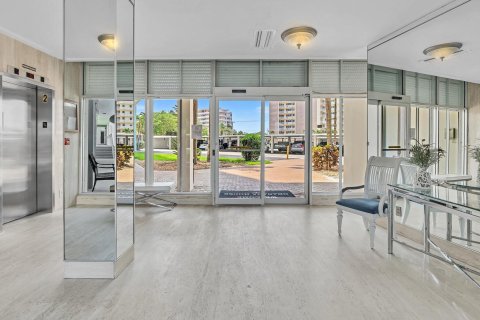 Copropriété à vendre à Pompano Beach, Floride: 1 chambre, 72 m2 № 1145983 - photo 25