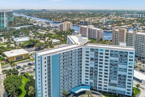 Condo in Pompano Beach, Florida, 1 bedroom  № 1145983 - photo 9