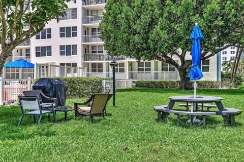 Condo in Pompano Beach, Florida, 1 bedroom  № 1145983 - photo 14