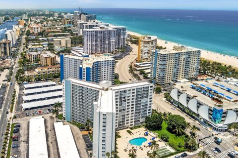 Condominio en venta en Pompano Beach, Florida, 1 dormitorio, 72 m2 № 1145983 - foto 4