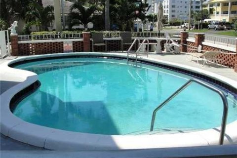 Condominio en venta en Pompano Beach, Florida, 2 dormitorios, 78.04 m2 № 1079869 - foto 8