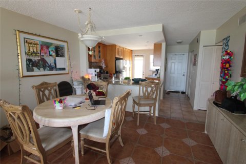 Copropriété à vendre à Pompano Beach, Floride: 2 chambres, 105.91 m2 № 1172968 - photo 22