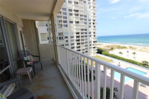 Copropriété à vendre à Pompano Beach, Floride: 2 chambres, 105.91 m2 № 1172968 - photo 4