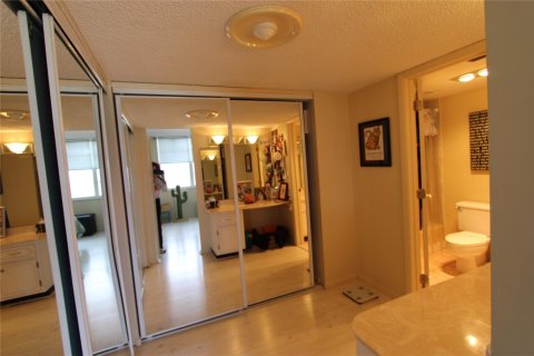 Copropriété à vendre à Pompano Beach, Floride: 2 chambres, 105.91 m2 № 1172968 - photo 26