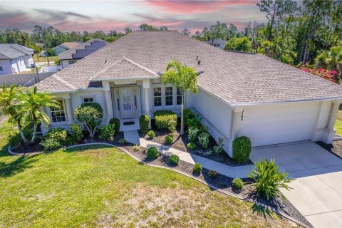 Villa ou maison à vendre à North Port, Floride: 3 chambres, 202.16 m2 № 1211784 - photo 1