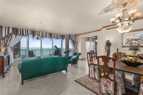 Condominio en venta en Marco Island, Florida, 3 dormitorios № 1098440 - foto 27