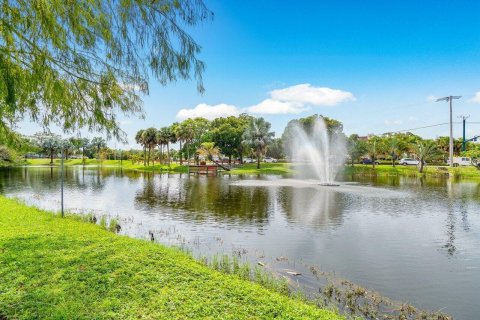 Villa ou maison à vendre à Stuart, Floride: 5 chambres, 237.46 m2 № 786790 - photo 15