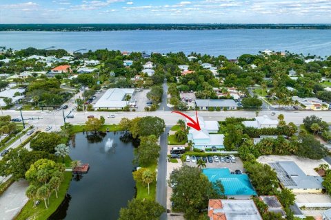 Casa en venta en Stuart, Florida, 5 dormitorios, 237.46 m2 № 786790 - foto 6