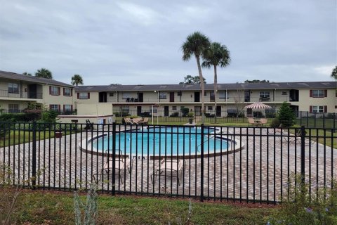 Condominio en venta en Orlando, Florida, 2 dormitorios, 70.05 m2 № 844908 - foto 3