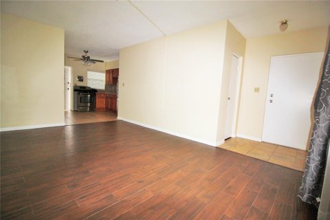 Condominio en venta en Orlando, Florida, 2 dormitorios, 70.05 m2 № 844908 - foto 8