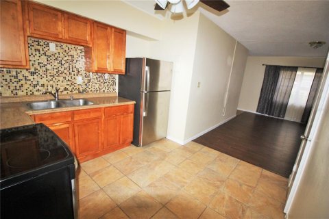 Condominio en venta en Orlando, Florida, 2 dormitorios, 70.05 m2 № 844908 - foto 6