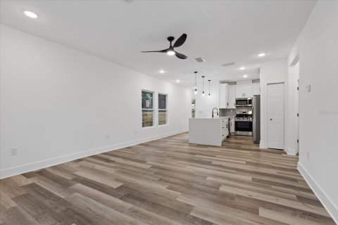 Casa en venta en Tampa, Florida, 3 dormitorios, 123.37 m2 № 1371491 - foto 12