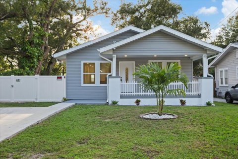 Villa ou maison à vendre à Tampa, Floride: 3 chambres, 123.37 m2 № 1371491 - photo 1