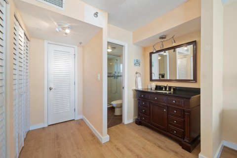 Condo in Jupiter, Florida, 2 bedrooms  № 1136483 - photo 12