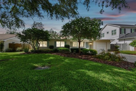 Villa ou maison à vendre à Tampa, Floride: 3 chambres, 165.37 m2 № 1289974 - photo 2