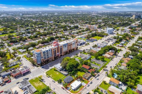 Propiedad comercial en venta en Miami, Florida, 113.71 m2 № 1412391 - foto 29